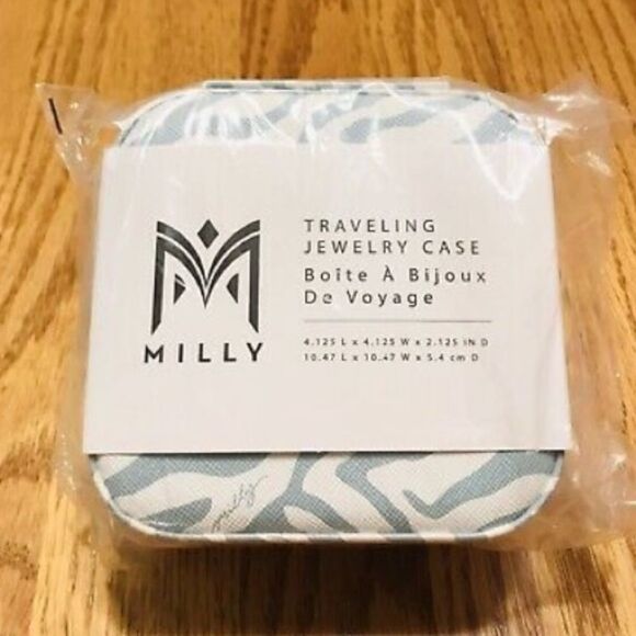 Milly Traveling Jewelry Box!  - Picture 6 of 7